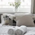 Elegant & Cozy Panska By Renters