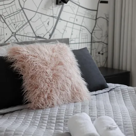 Elegant & Cozy Panska By Renters